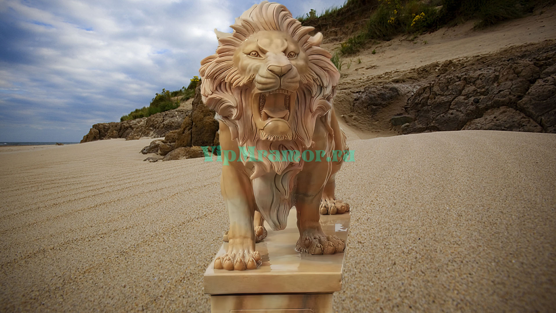 Скульптура льва 004 (вид 01)