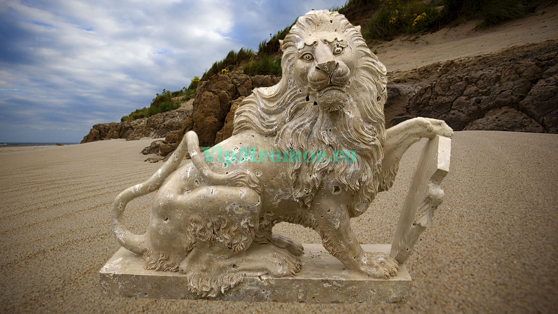 Скульптура льва 018